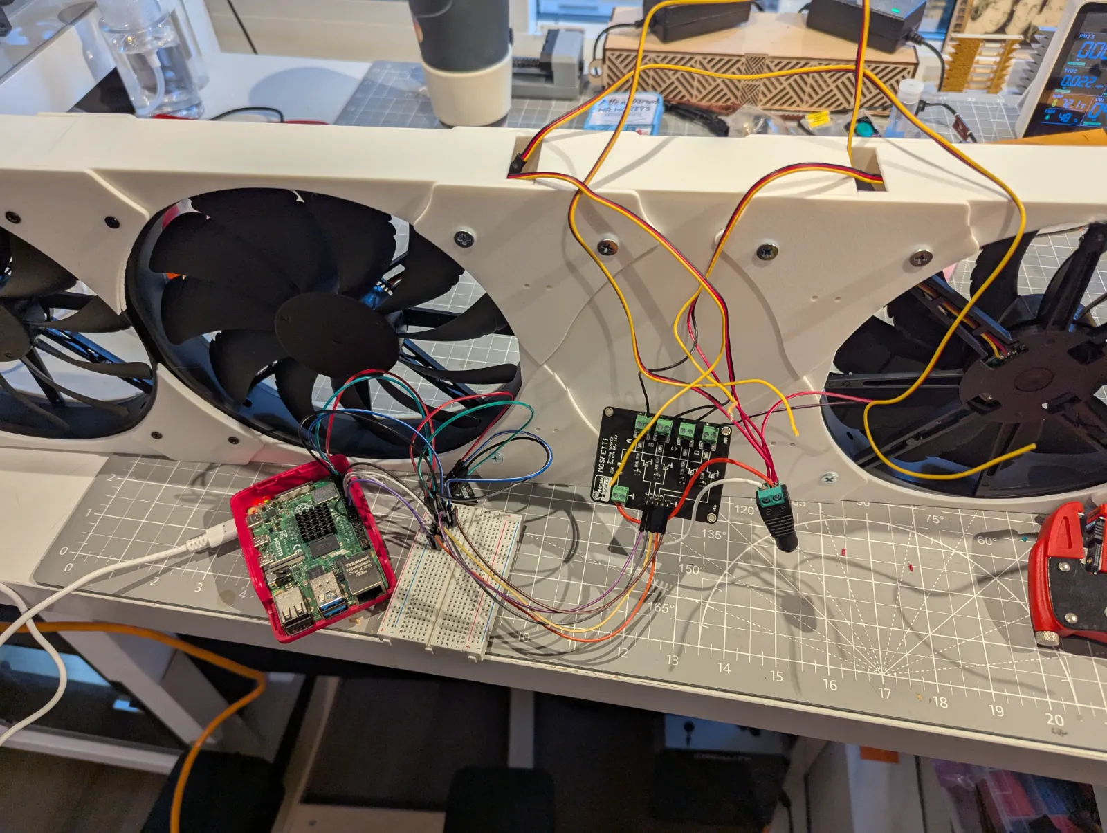 PXL_20250409_231700418